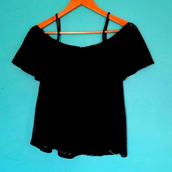 Off shoulder top - Picture 1 of 3